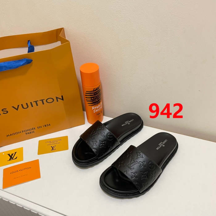Flat leather sandals slippers , size 35-40 ,with box, SS50-940-942