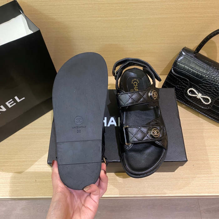 Flat leather sandals slippers , size 34-40 ,with box, SS60-1464