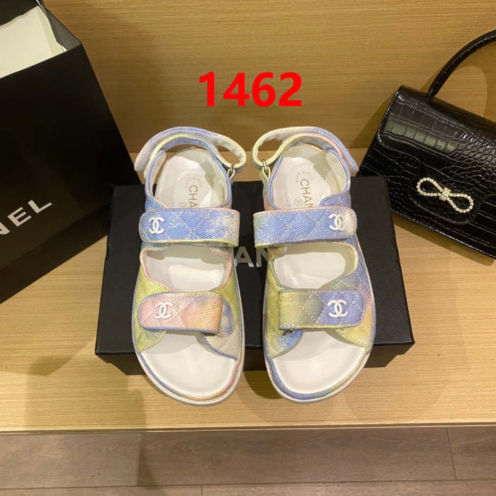 Flat leather sandals slippers , size 34-40 ,with box, SS60-1462