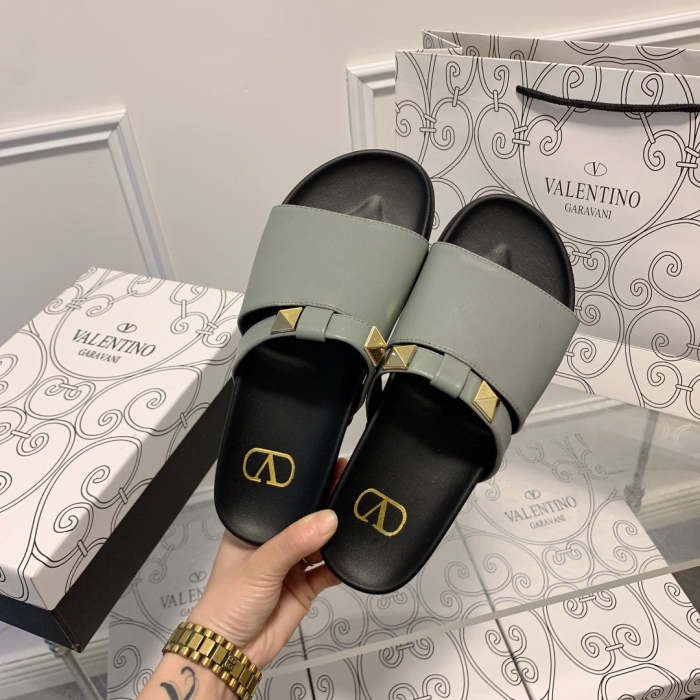 Flat leather sandals slippers , size 34-41 ,with box, SS60-1481-1482
