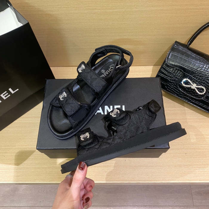 Flat leather sandals slippers , size 34-40 ,with box, SS60-1467