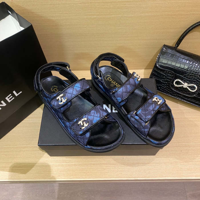 Flat leather sandals slippers , size 34-40 ,with box, SS60-1469