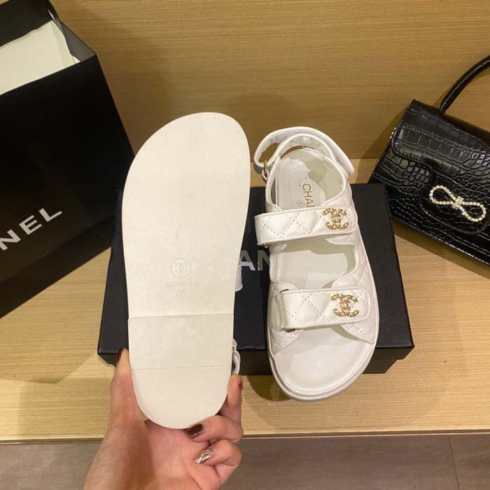 Flat leather sandals slippers , size 34-40 ,with box, SS60-1466