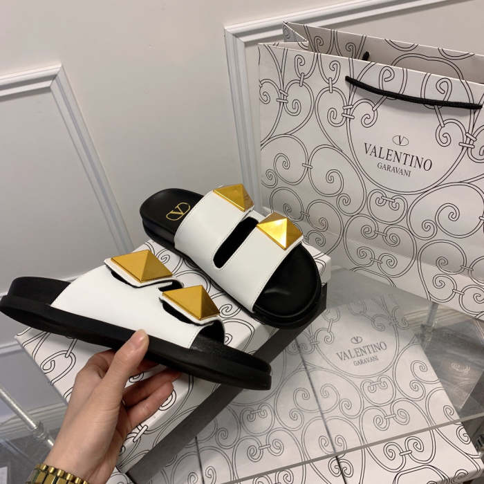 Flat leather sandals slippers , size 34-41 ,with box, SS60-1489-1490
