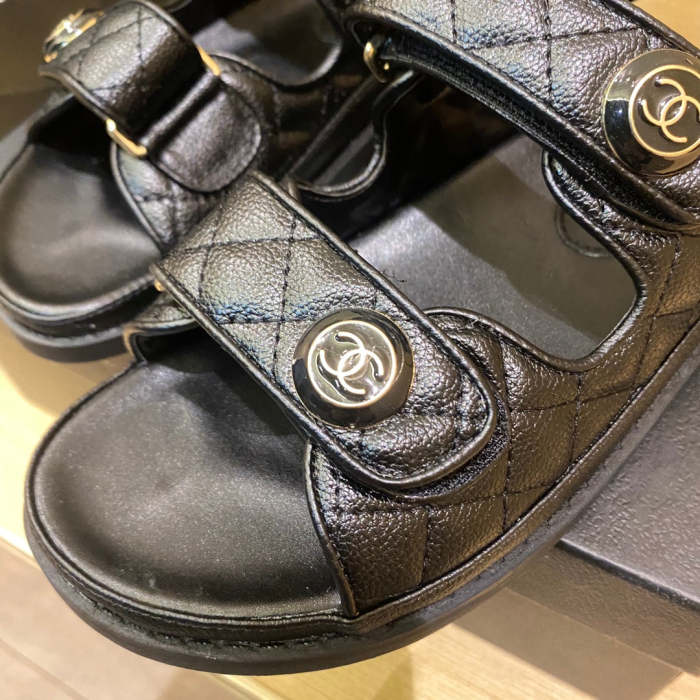 Flat leather sandals slippers , size 34-40 ,with box, SS60-1464