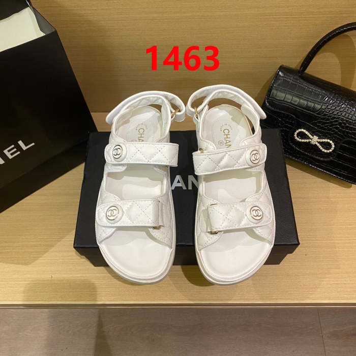 Flat leather sandals slippers , size 34-40 ,with box, SS60-1463