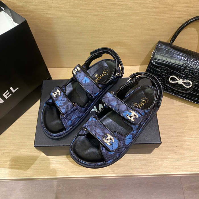 Flat leather sandals slippers , size 34-40 ,with box, SS60-1469