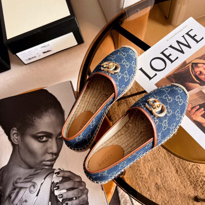 Women flat shoes ,size 35-40 ,with box, SS60-1511-1515