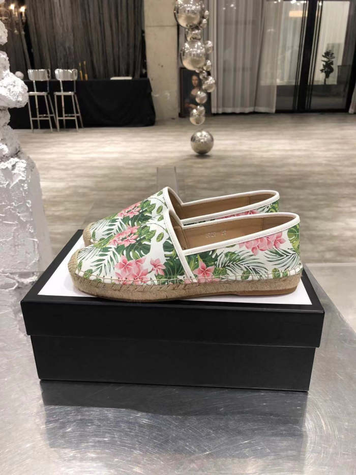 Women flat shoes ,size 35-41 ,with box, SS60-1510