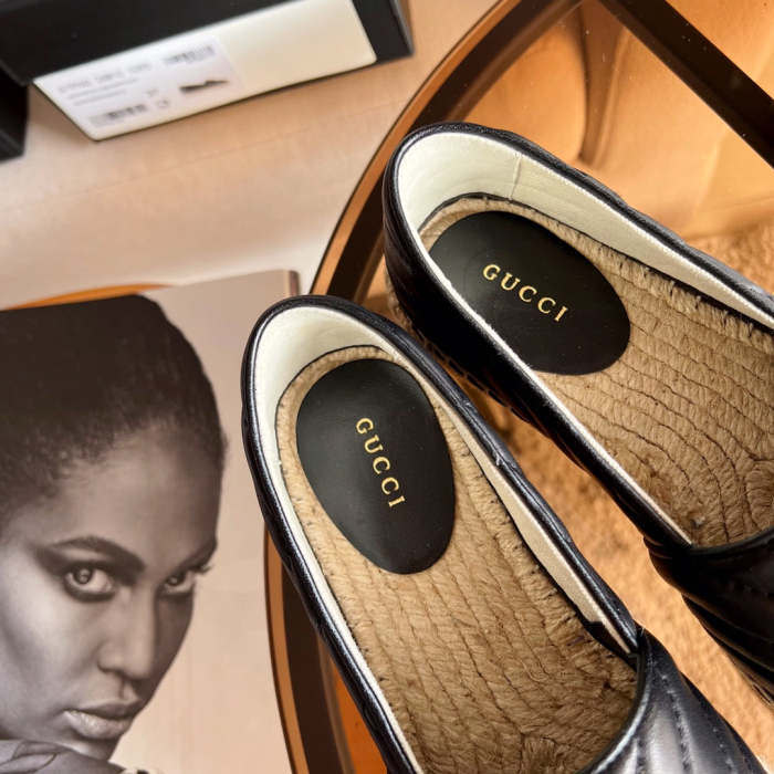Women flat shoes ,size 35-40 ,with box, SS60-1516-1517