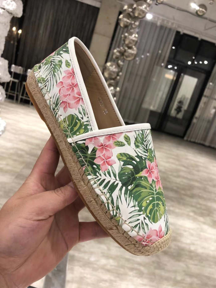 Women flat shoes ,size 35-41 ,with box, SS60-1510