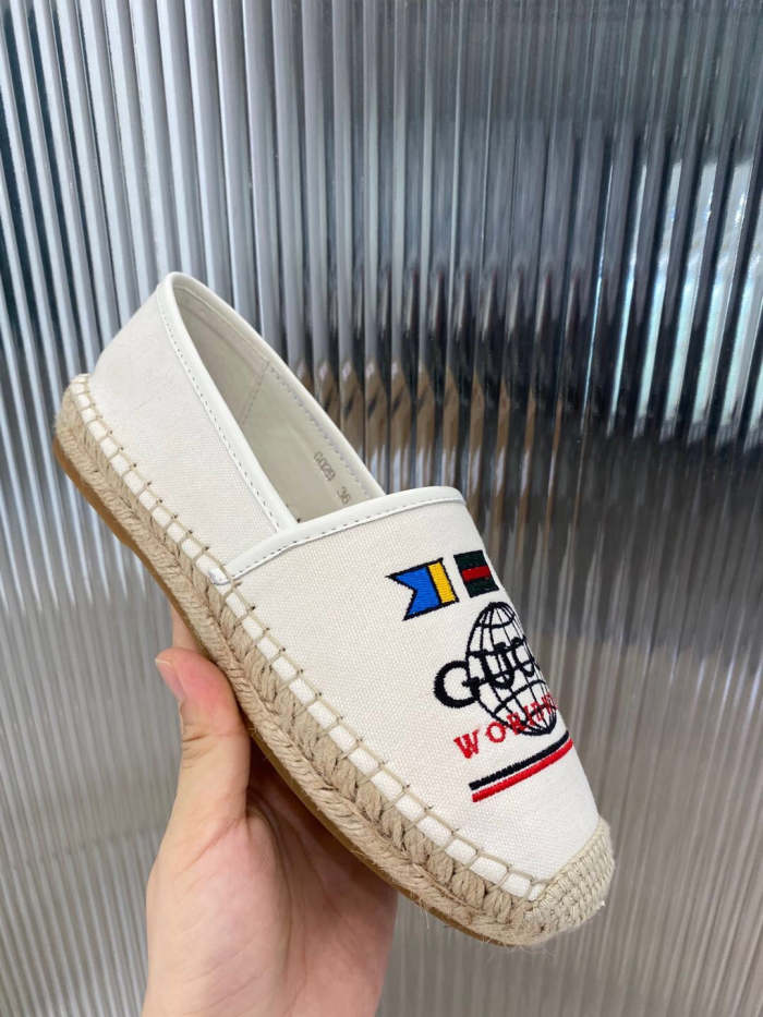 Women flat shoes ,size 35-41 ,with box, SS60-1519