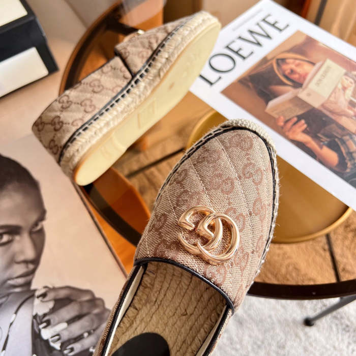 Women flat shoes ,size 35-40 ,with box, SS60-1511-1515