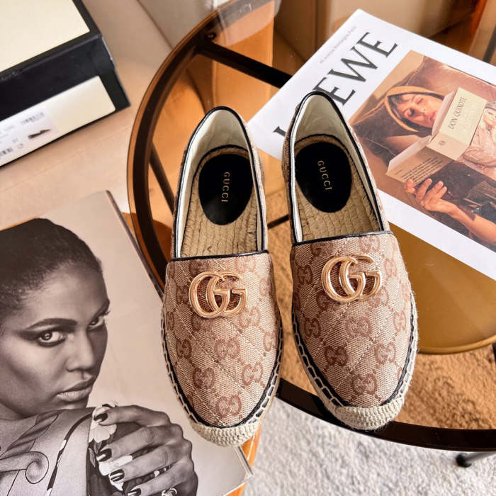 Women flat shoes ,size 35-40 ,with box, SS60-1511-1515