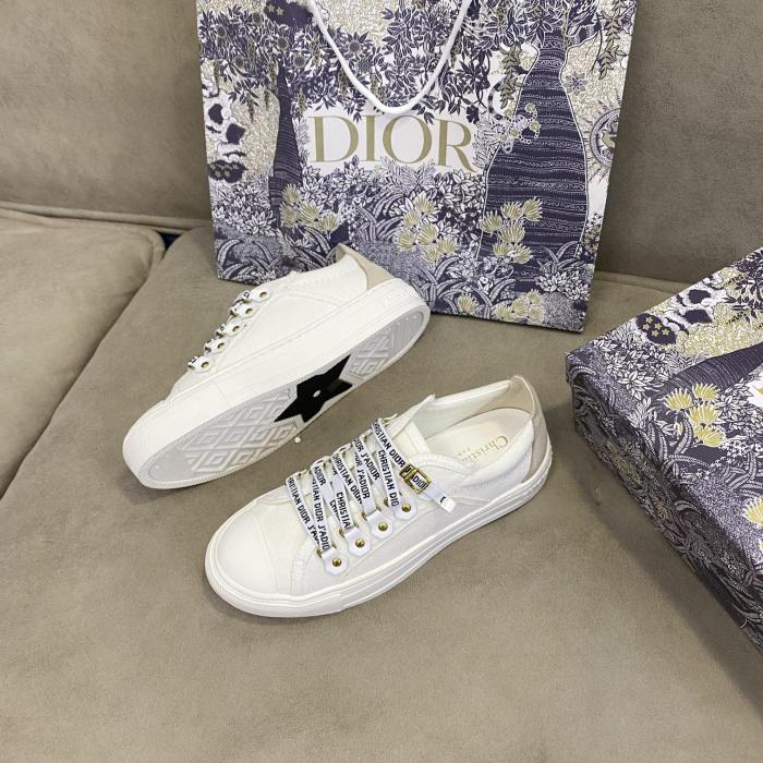 women flat sneakers shoes, size 35-40 with box , SS70-1287-1288
