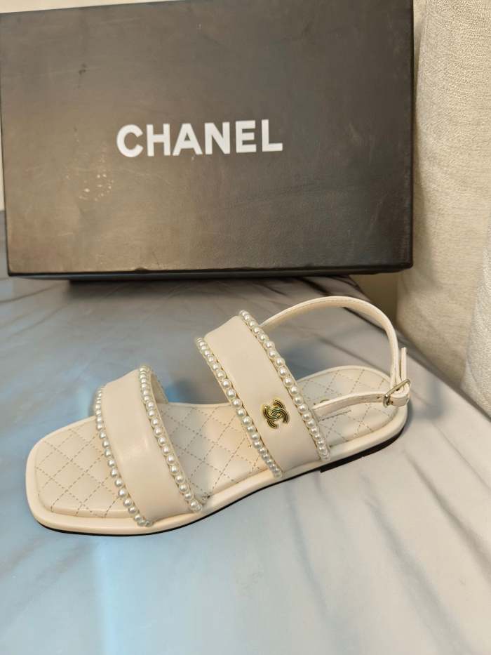 Flat leather sandals slippers , size 35-40 ,with box, SS70-1281-1282