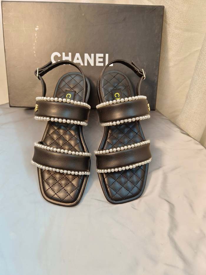 Flat leather sandals slippers , size 35-40 ,with box, SS70-1281-1282
