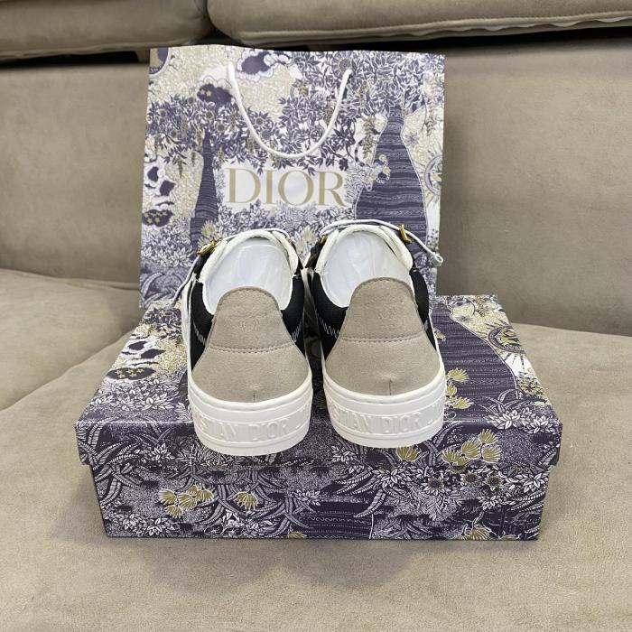 women flat sneakers shoes, size 35-40 with box , SS70-1287-1288