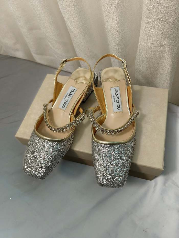 Flat leather sandals slippers , size 34-40 ,with box, SS70-1283