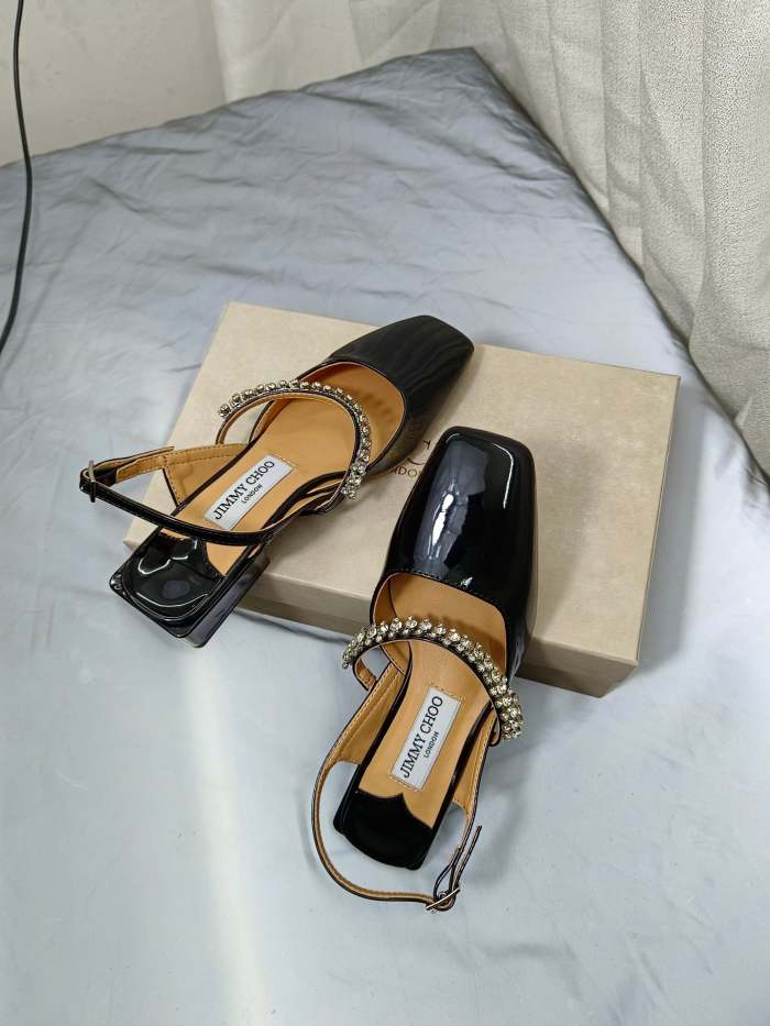 Flat leather sandals slippers , size 34-40 ,with box, SS70-1284
