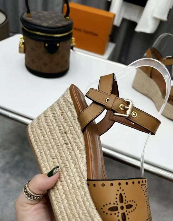 women heel shoes,size 35-42, with box, SS88-462-465