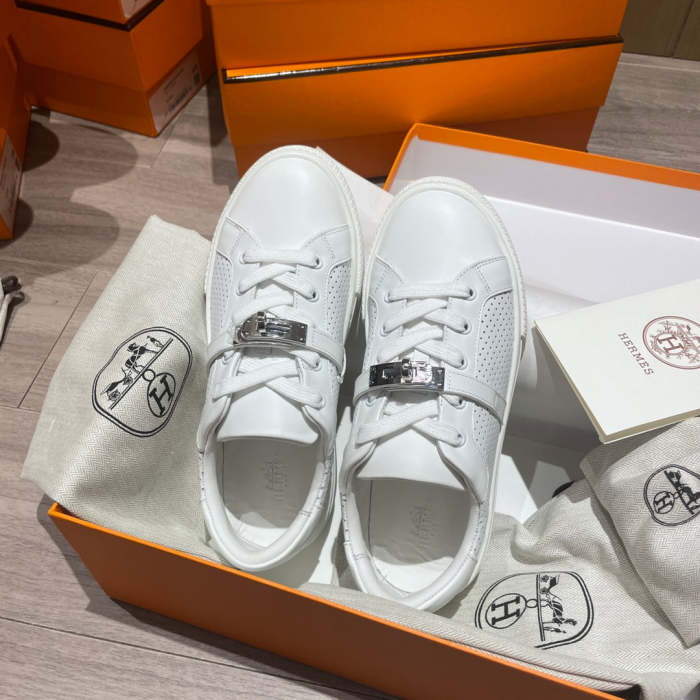 women flat sneakers shoes, size 35-40,with box , SS80-376-377