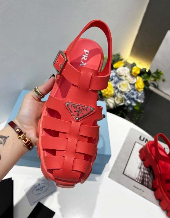 Flat sandals slippers , size 35-40 ,with box, SS70-1296
