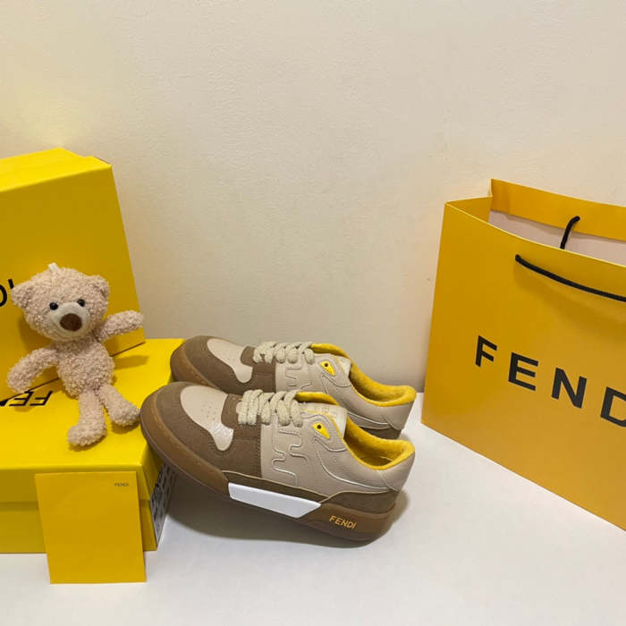 women flat sneakers shoes, size 35-40,with box , SS88-446-449