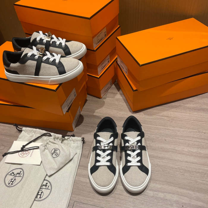 women flat sneakers shoes, size 35-40,with box , SS80-372-373