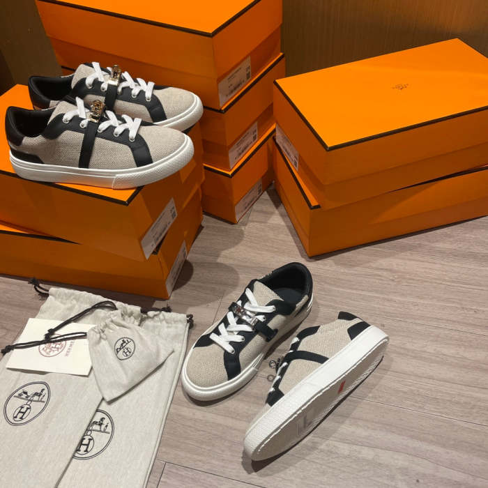 women flat sneakers shoes, size 35-40,with box , SS80-372-373