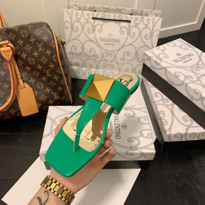 Flat leather sandals slippers , size 35-40 ,with box, SS50-967-972