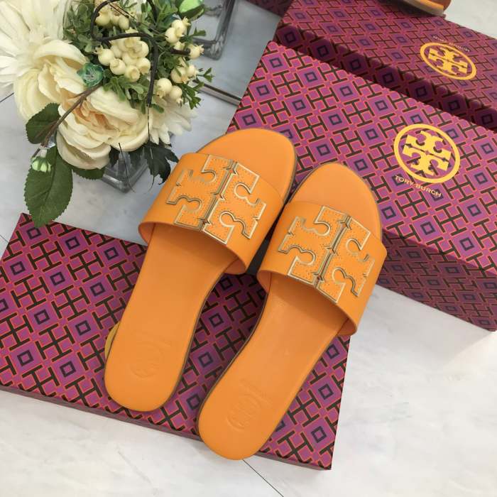 Flat leather sandals slippers , size 34-40 ,with box, SS50-965