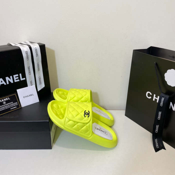 Flat leather sandals slippers , size 35-40 ,with box, SS50-953-956