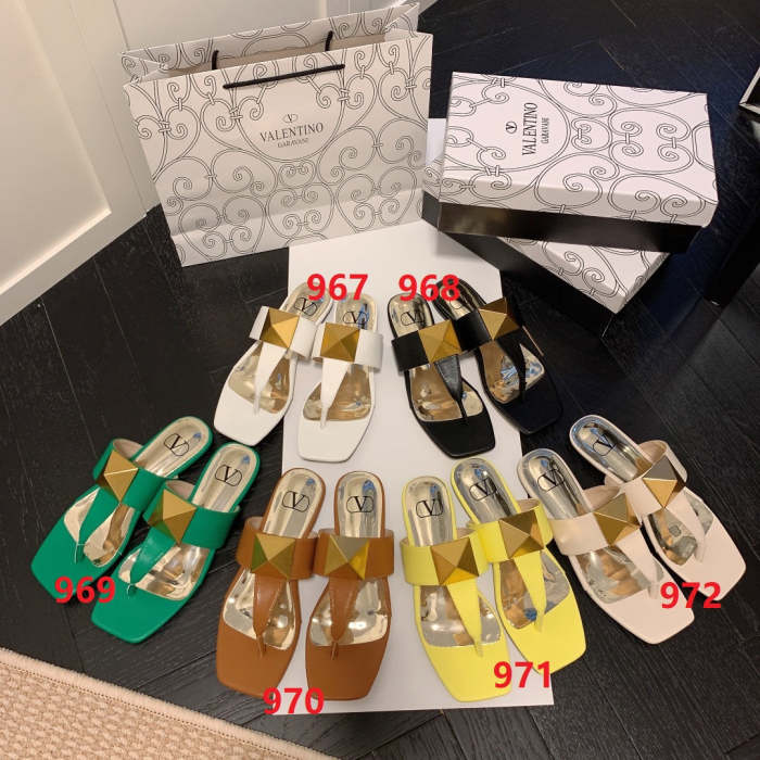 Flat leather sandals slippers , size 35-40 ,with box, SS50-967-972