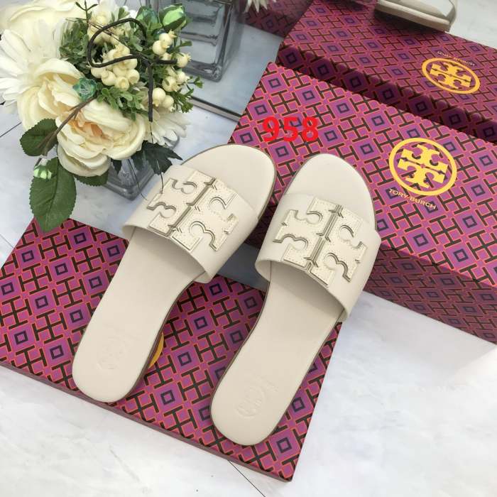 Flat leather sandals slippers , size 34-40 ,with box, SS50-958