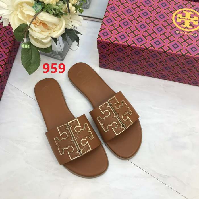 Flat leather sandals slippers , size 34-40 ,with box, SS50-959