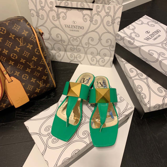 Flat leather sandals slippers , size 35-40 ,with box, SS50-967-972