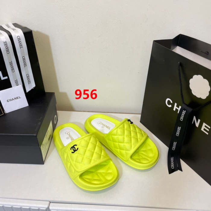 Flat leather sandals slippers , size 35-40 ,with box, SS50-953-956