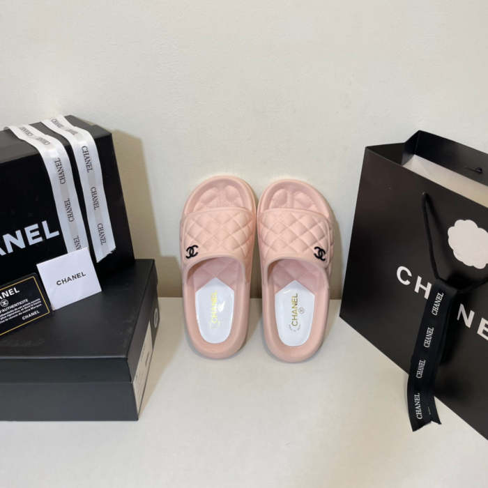 Flat leather sandals slippers , size 35-40 ,with box, SS50-953-956