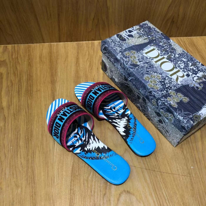 Flat leather sandals slippers , size 34-42 ,with box, SS50-988-991