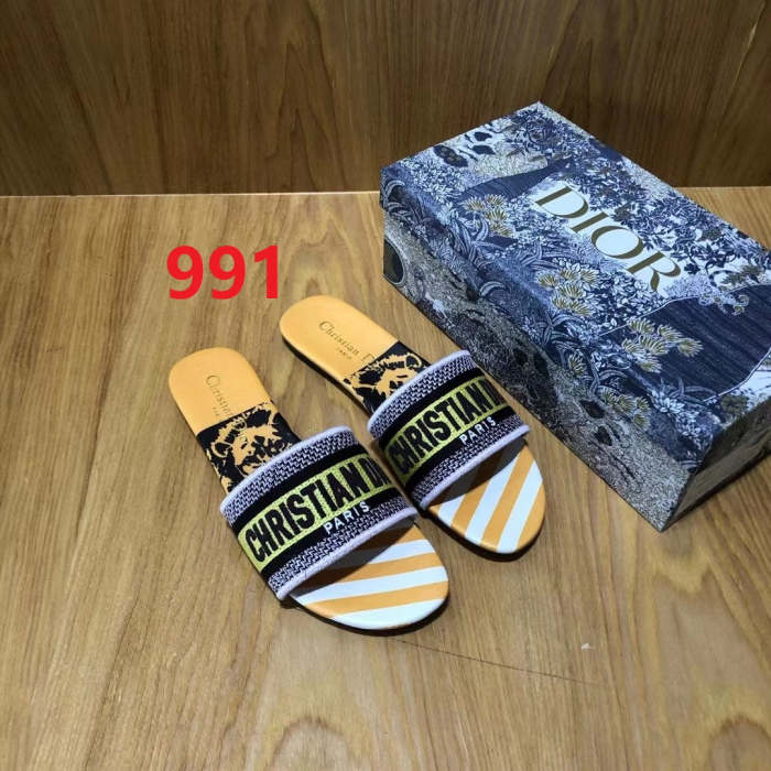 Flat leather sandals slippers , size 34-42 ,with box, SS50-988-991