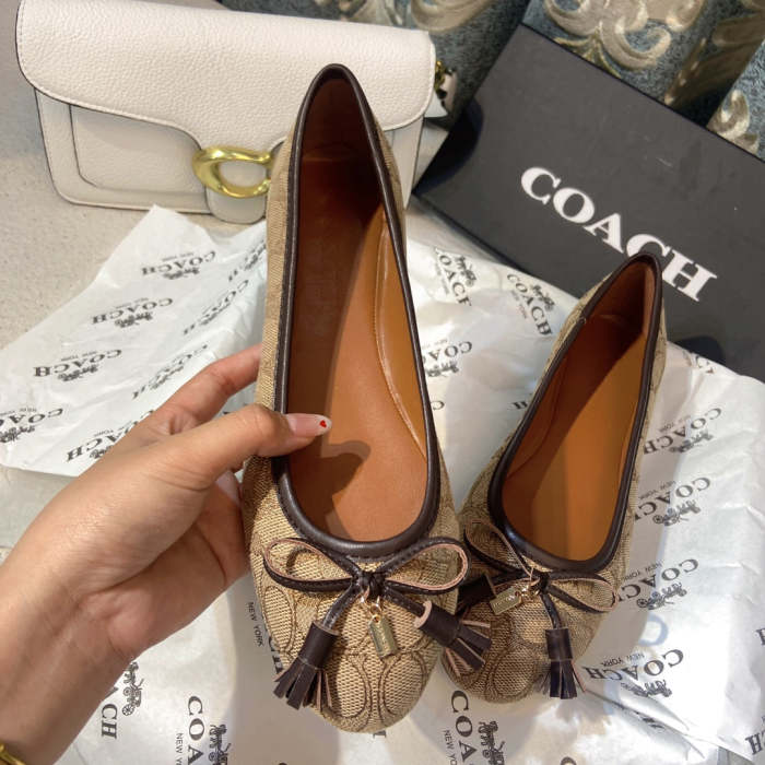 Women flat shoes ,size 35-40 ,with box,SS50-995-997