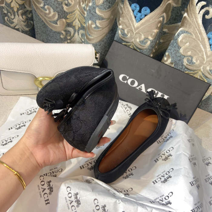 Women flat shoes ,size 35-40 ,with box,SS50-995-997