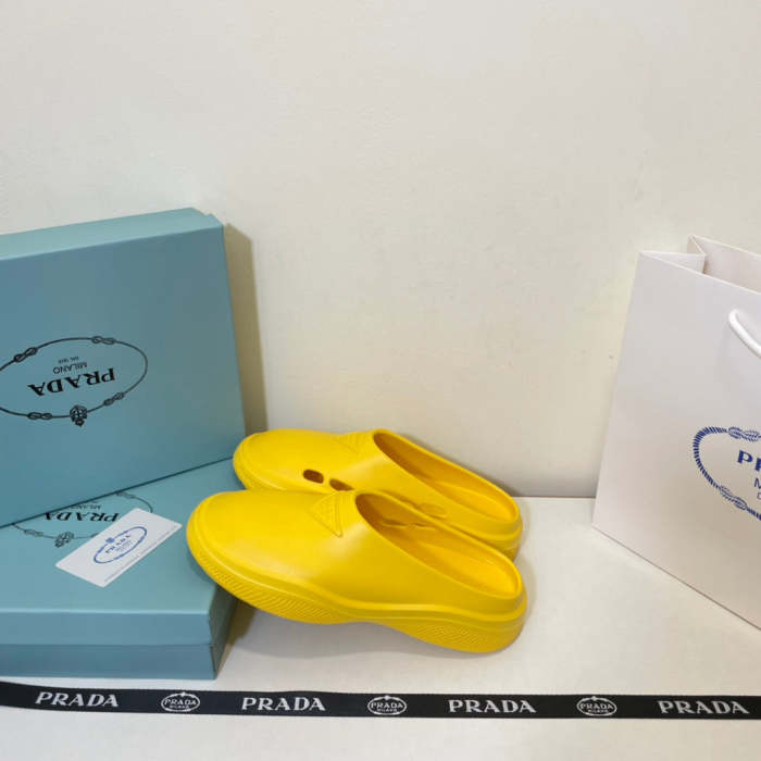 Flat sandals slippers , size 35-40 ,with box, SS50-1004-1006