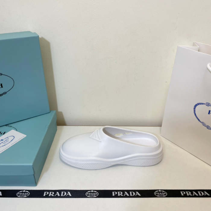 Flat sandals slippers , size 35-45 ,with box, SS50-1007
