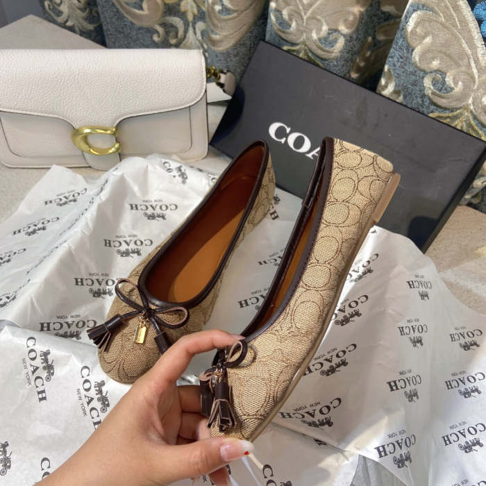 Women flat shoes ,size 35-40 ,with box,SS50-995-997