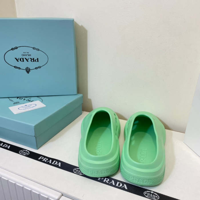 Flat sandals slippers , size 35-40 ,with box, SS50-1004-1006