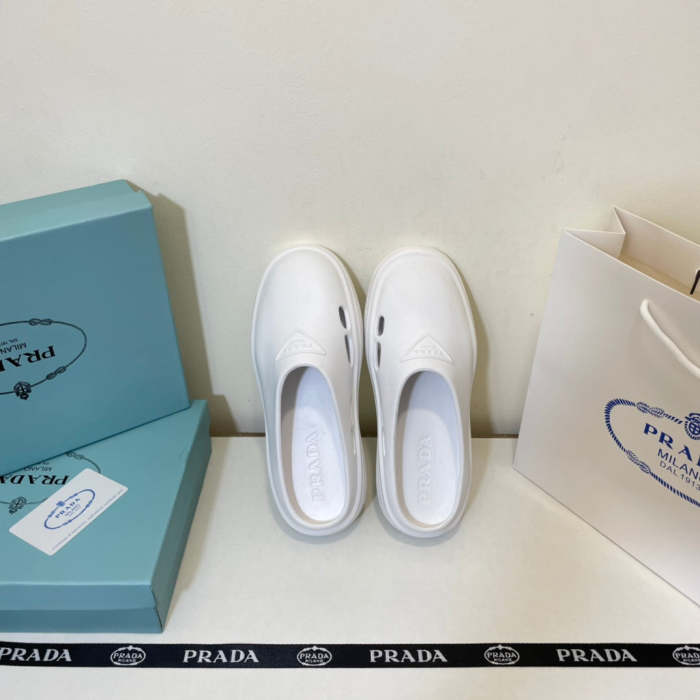 Flat sandals slippers , size 35-45 ,with box, SS50-1007
