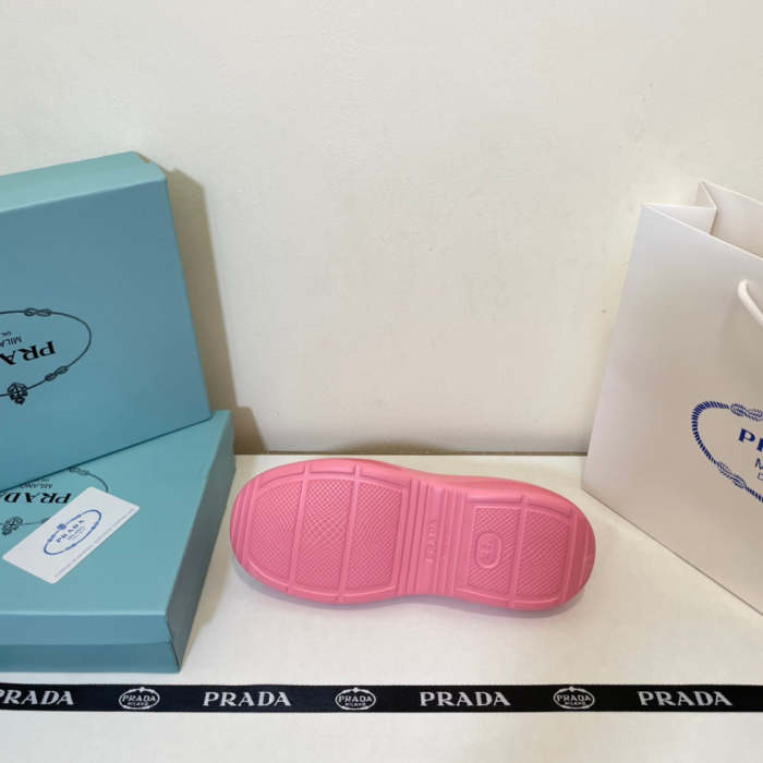 Flat sandals slippers , size 35-40 ,with box, SS50-1004-1006
