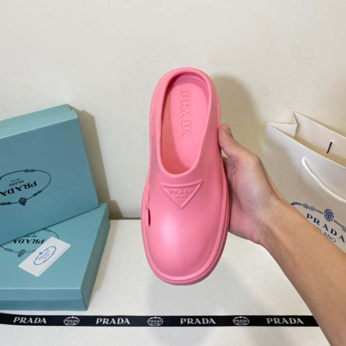 Flat sandals slippers , size 35-40 ,with box, SS50-1004-1006